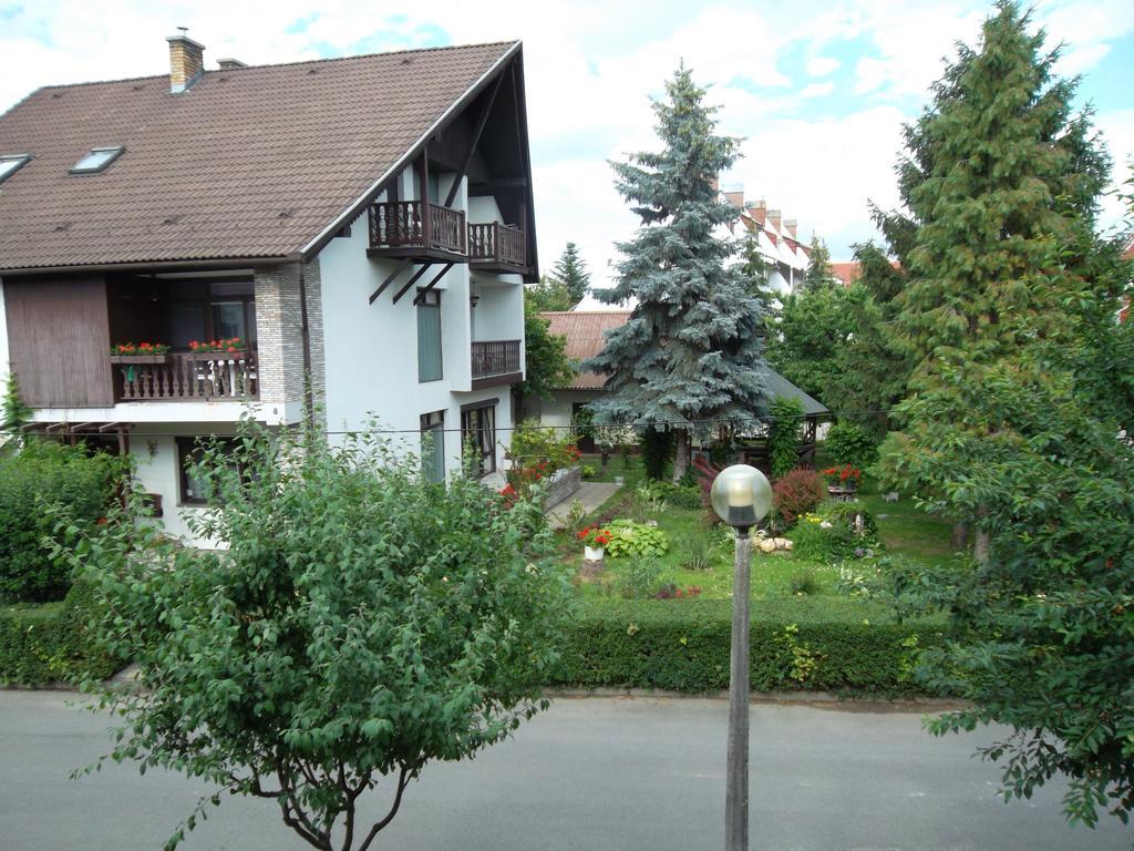 Haus Gizella Hotel Harkány Стая снимка